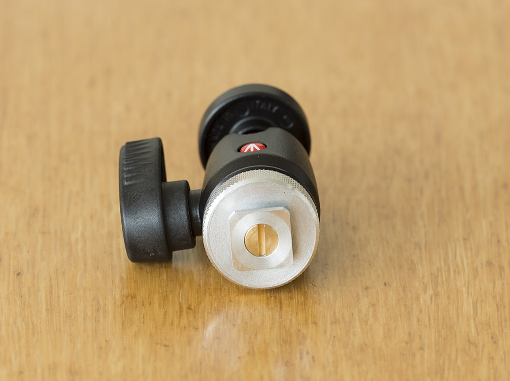Manfrotto 492LCD bottom